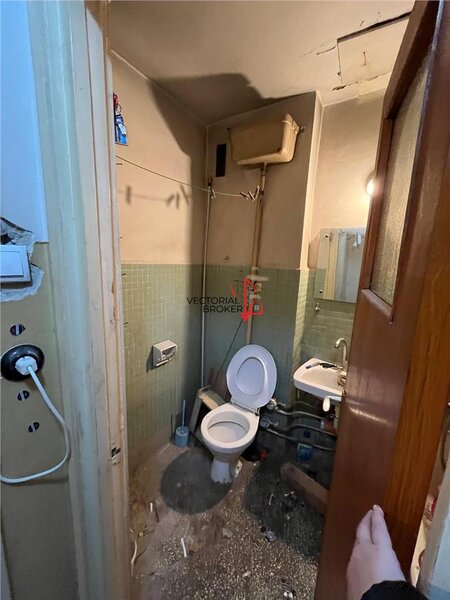 Titan, Piata Minis, garsoniera bloc mixt, 10 minute metrou.